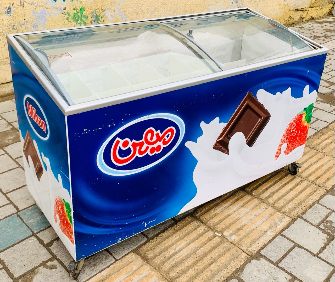 فریزر درب کشویی بستنی -کارکرده