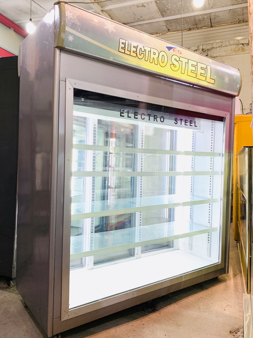 یخچال ایستاده الکترواستیل سه درب - کارکرده